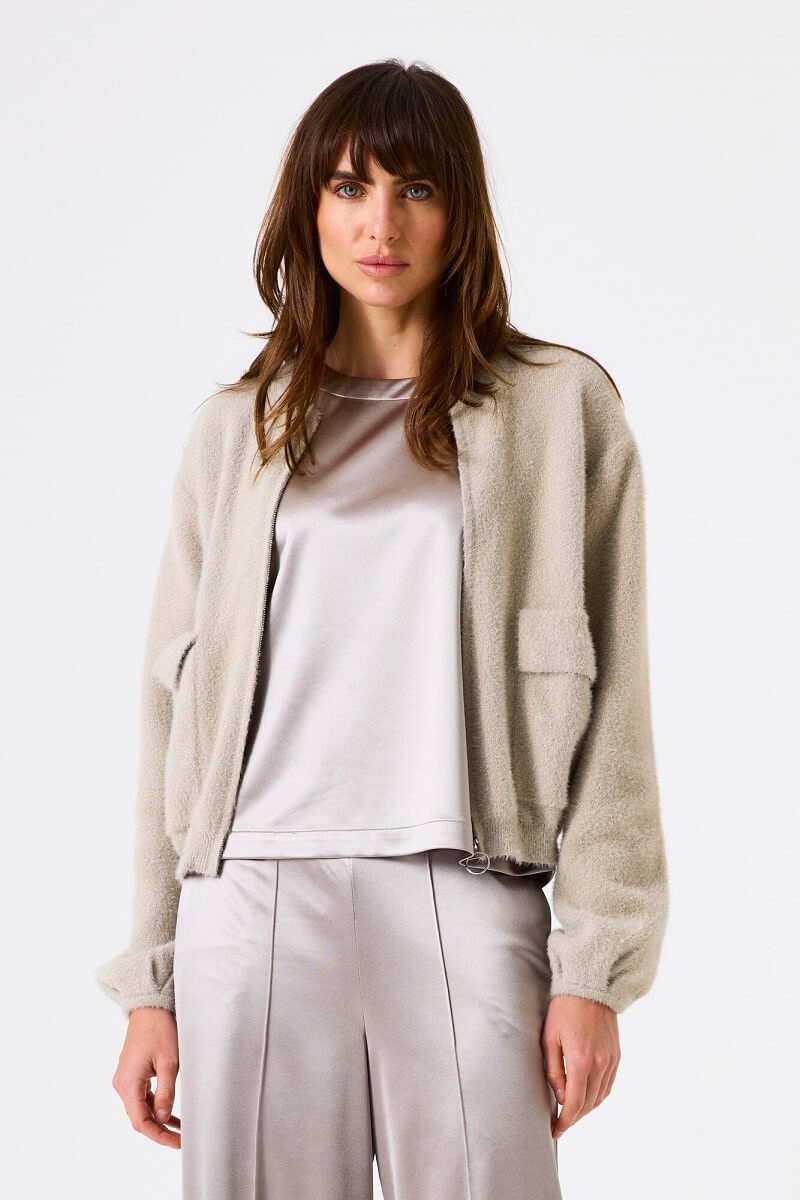 Chaqueta con textura gris