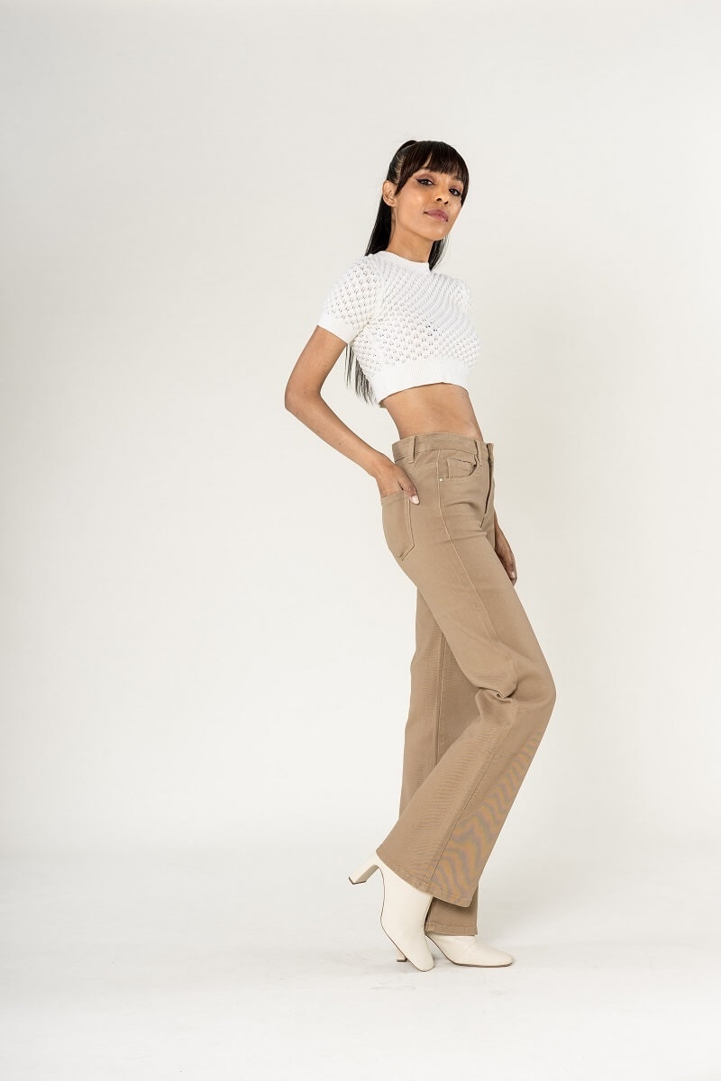 Pantalón loneta flare beige
