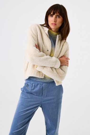 Cazadora con textura tipo bomber cruda