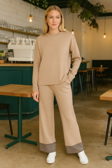 set de punto con estampado beige