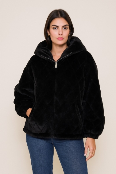 Cazadora efecto piel negra