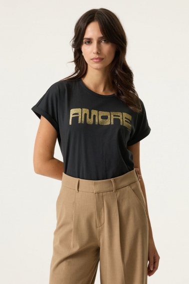 Camiseta negra amore