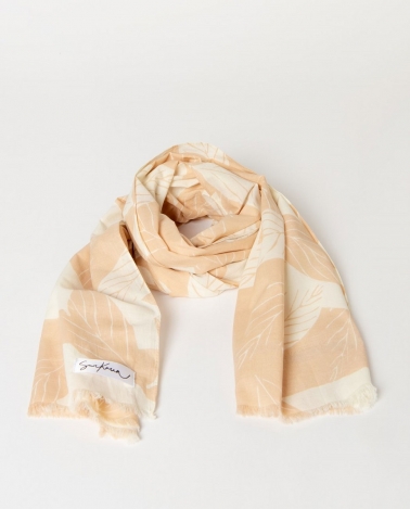 Pañuelo rectangular hojas beige