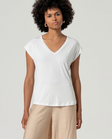 Camiseta cuello pico blanco