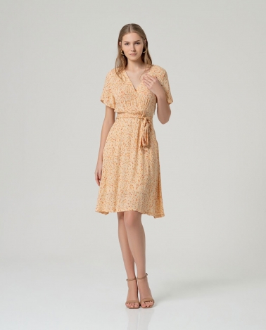 Vestido estampado cruzado arena